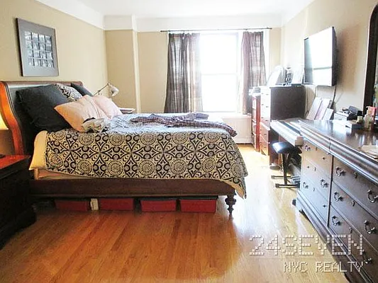 Rented by 24 7 NYC Realty Inc. | media 48