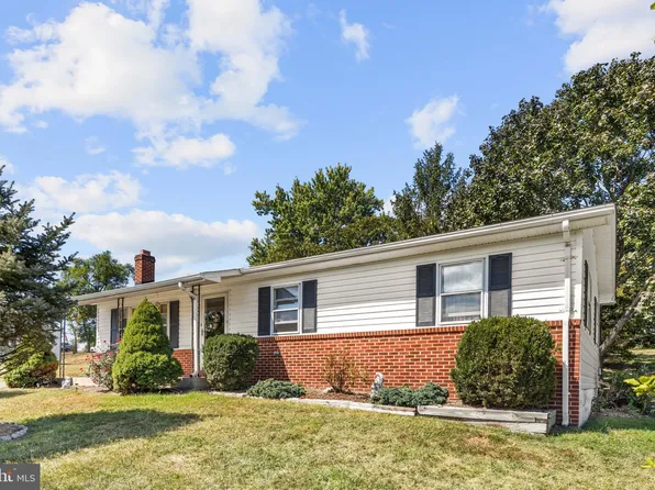 756 Spring Pkwy, Woodstock, VA 22664