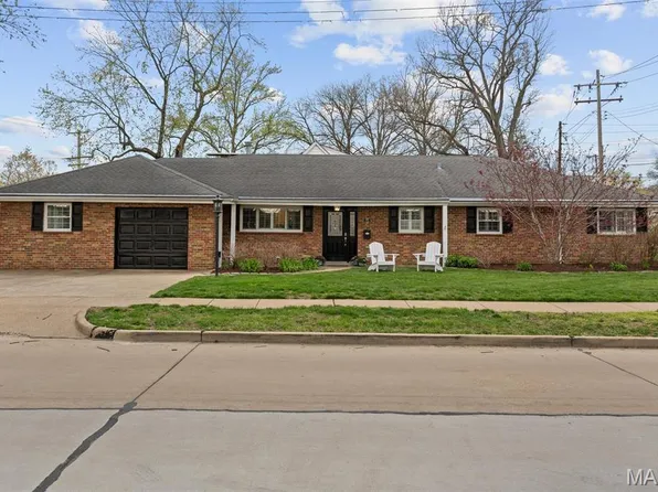 9305 Litzsinger Rd, Saint Louis, MO 63144
