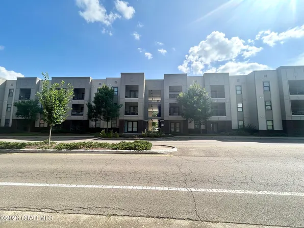 290 Russell St #228, Starkville, MS 39759