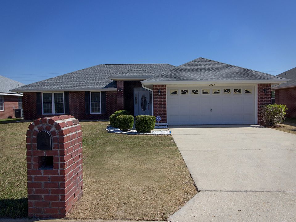 1st image of 2303 Heritage Cir