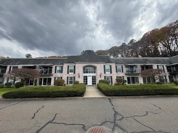 324 Russell Rd APT 101, Westfield, MA 01085