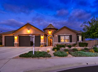 2078 James Gaynor St, Fallbrook, CA 92028