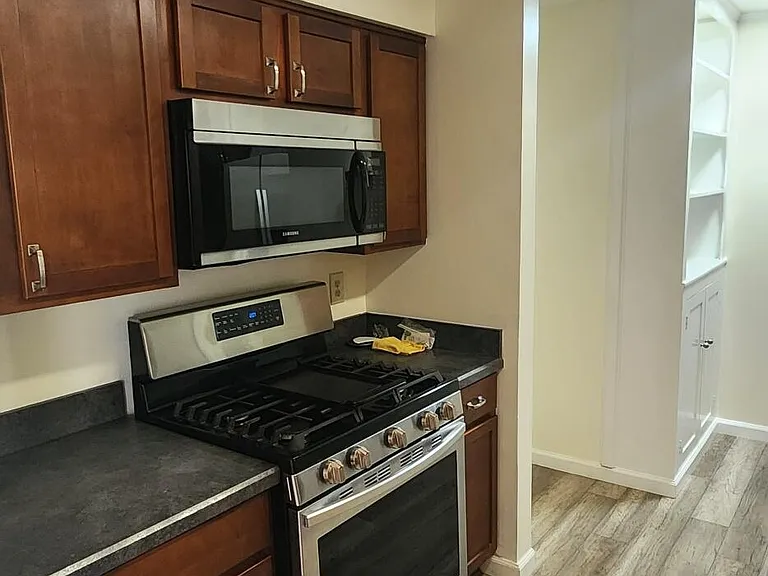 570 Capri Rd — Photo 9