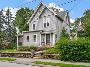 82 Hillside Ave, Melrose, MA 02176