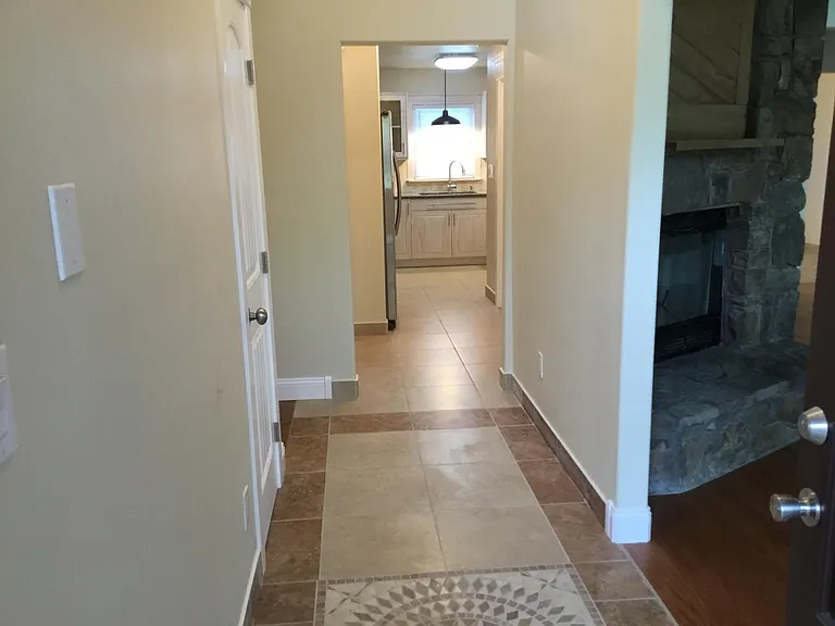 1910 Spanish Oaks Dr SE — Photo 8