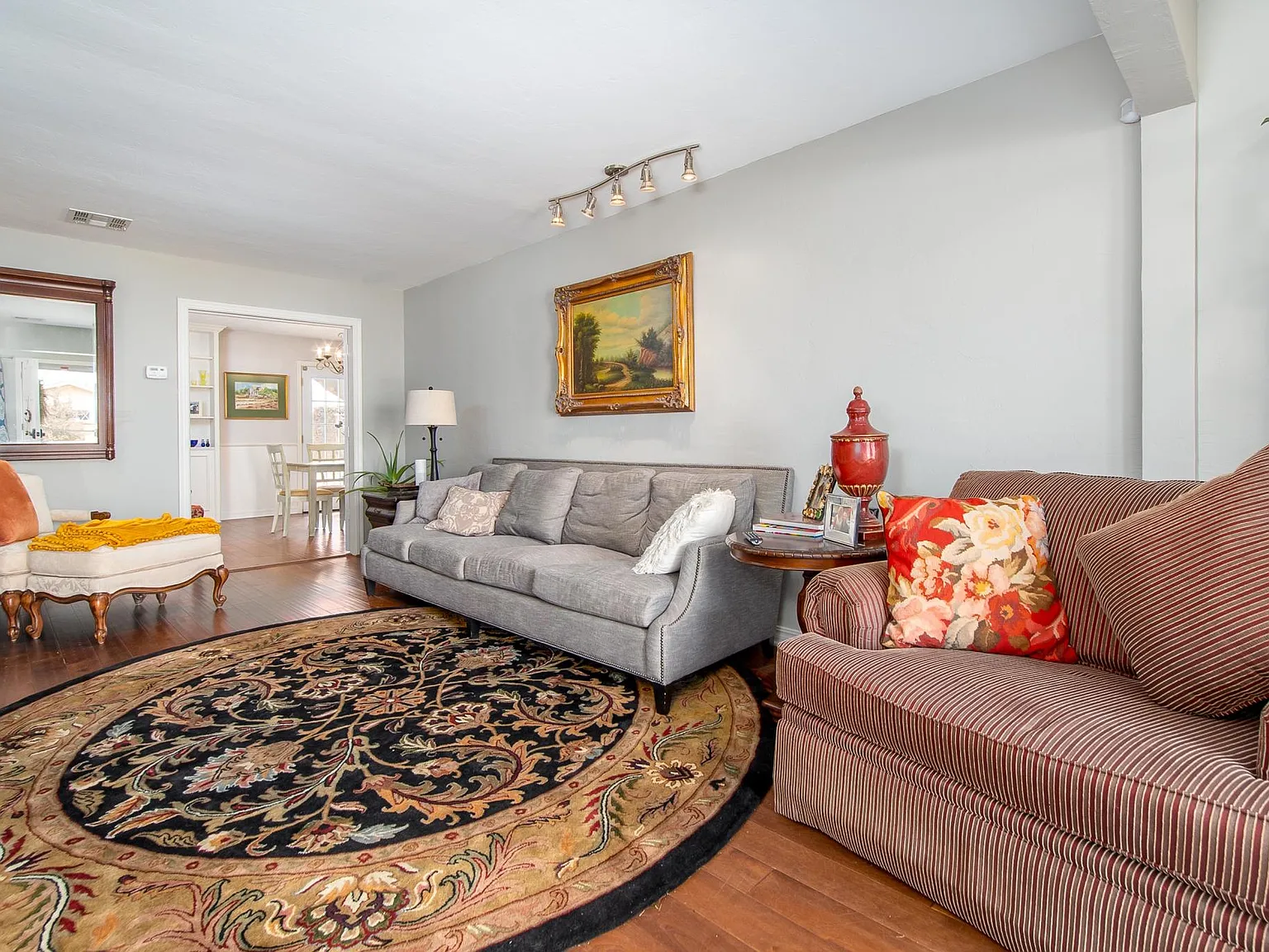2720 Plymouth Ln — Photo 4
