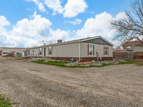 2nd image of 3216 E Rd