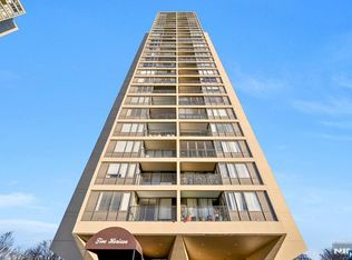 5 Horizon Rd APT 2909, Fort Lee, NJ 07024