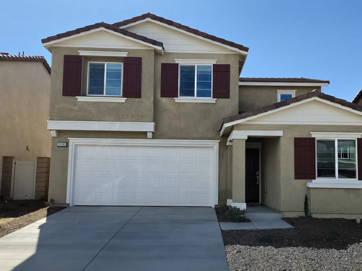 4 bed, 1975 sqft, $3,195 — Photo 1