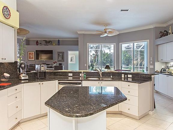 4th image of 3873 Drayton Way
