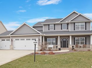 700 Evergreen Dr, Washington, IL