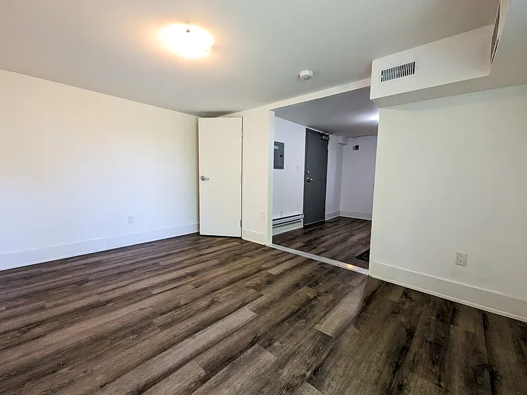 169 Lancaster St W #403 — Photo 19