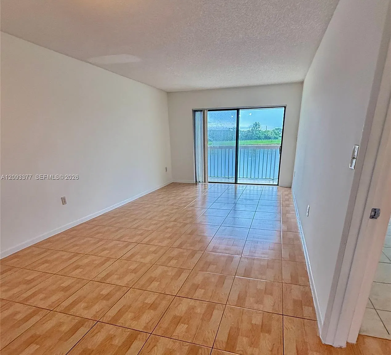 Villas At Lakeview Condo — Photo 4