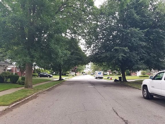 4th image of 59 Maple Dr
