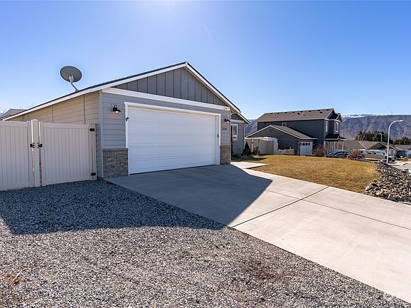 3rd image of 2210 Maryhill Street SE