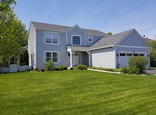 215 Paradise Pkwy, Oswego, IL 60543