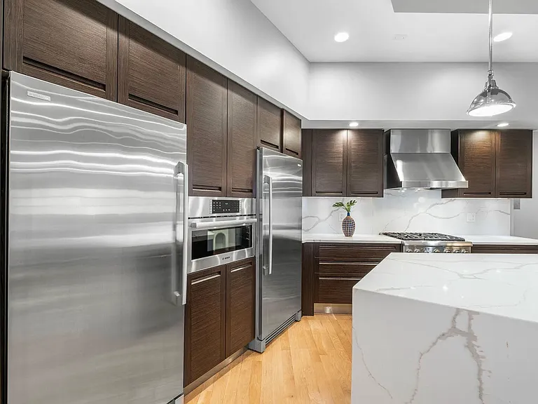 652 N Morgan St #202 — Photo 9