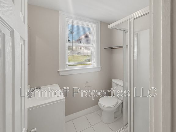 5th image of 23 Hilton St APT 1