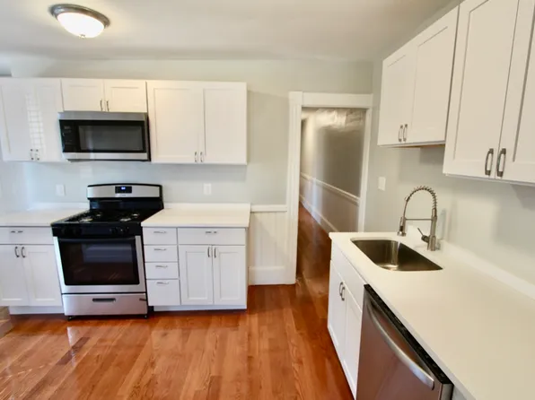 248 Cross St APT 1, Gardner, MA 01440