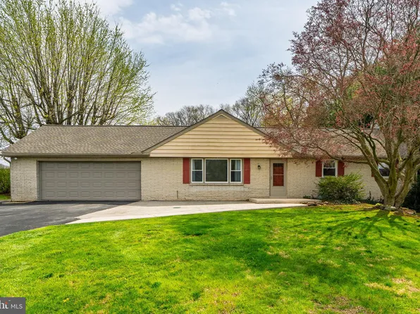 67 Center Rd, Quarryville, PA 17566