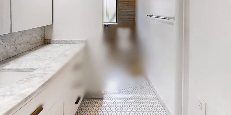 Rented by Bond New York | media 20