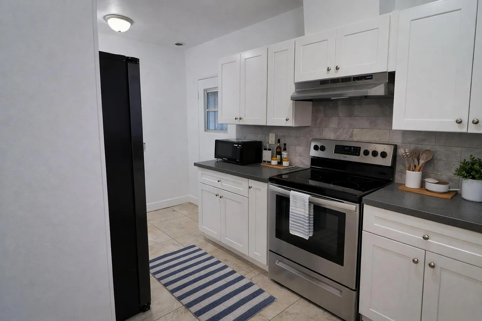 4 bed, 2.0 bath, 1230 sqft, $1,252 — Photo 4