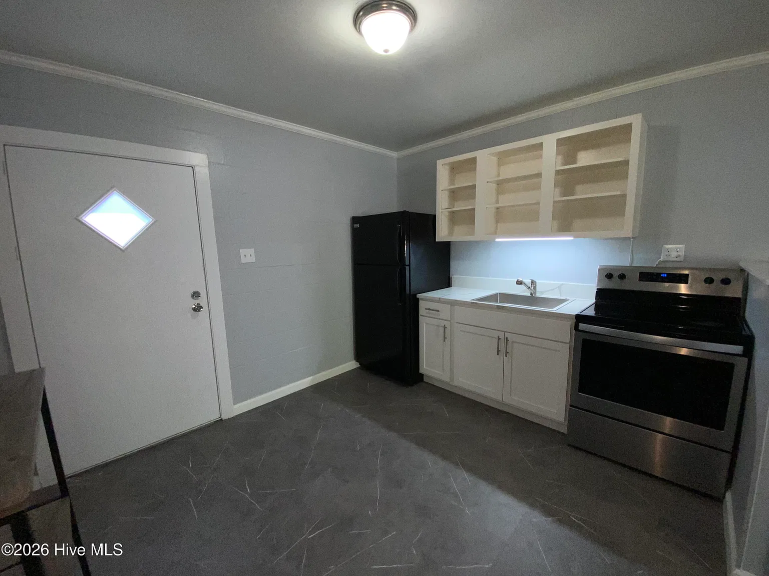 1 bed, 1.0 bath, $800 — Photo 1