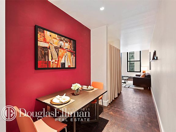 3rd image of 3 Hanover Sq APT 6B