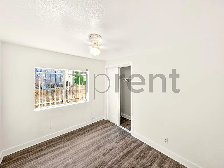 1737 E 108th St #1 — Photo 5