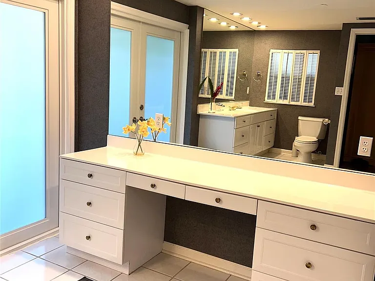 1612 E Lake Dr — Photo 14