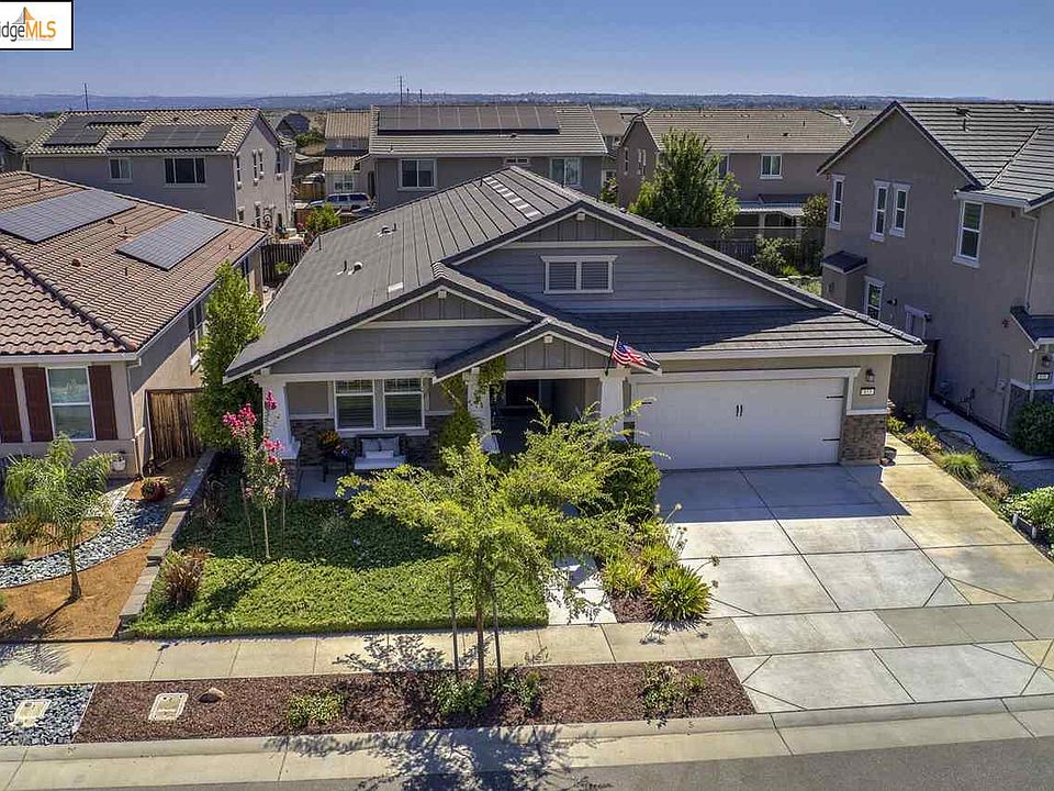 1st image of 833 Marina Grande Way
