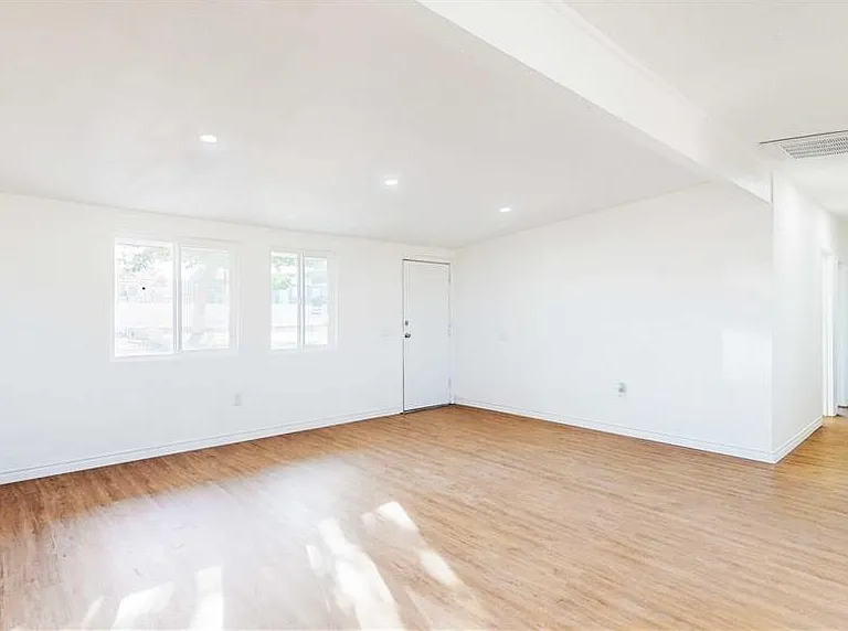 1417 Mesa Dr — Photo 8