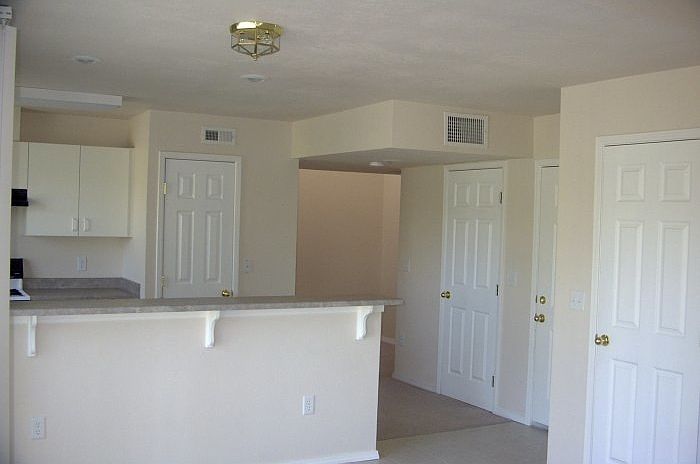2nd image of 1412 W Camel Back Ln