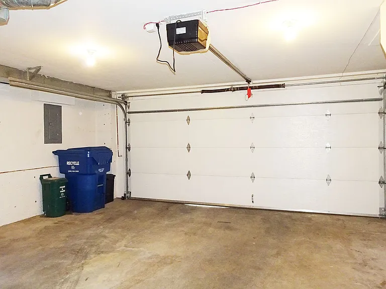 657 W Emerson St #C — Photo 15