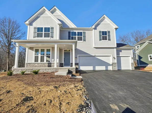 212 Isleta Dr, Pataskala, OH 43062