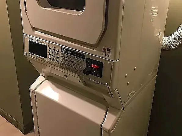 235 Kent Avenue image 13 of 14