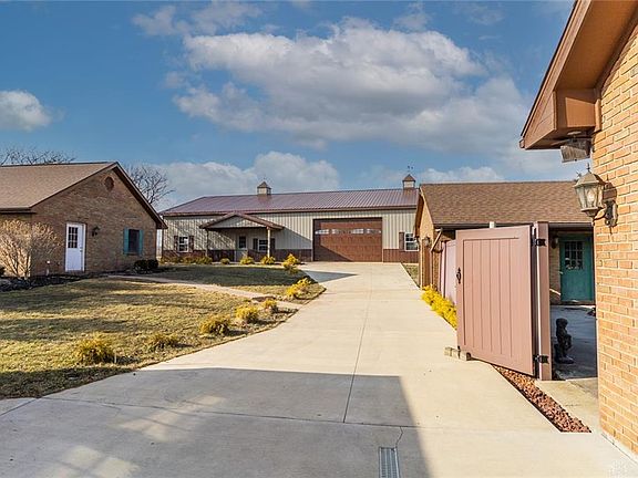 4th image of 212 Westminster Dr
