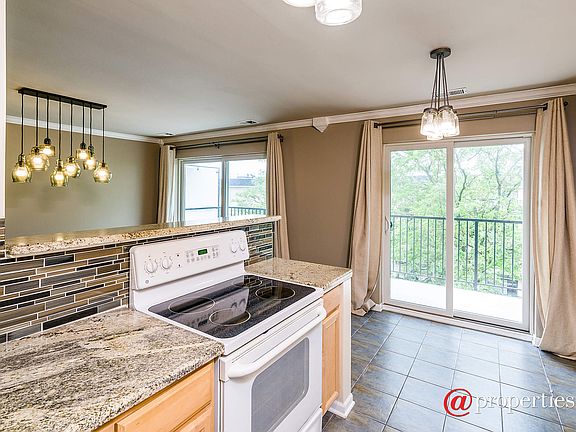 Kitchen / Breakfast Room