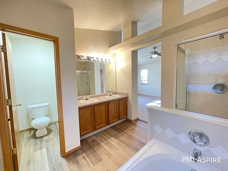 10501 Dresden St — Photo 17