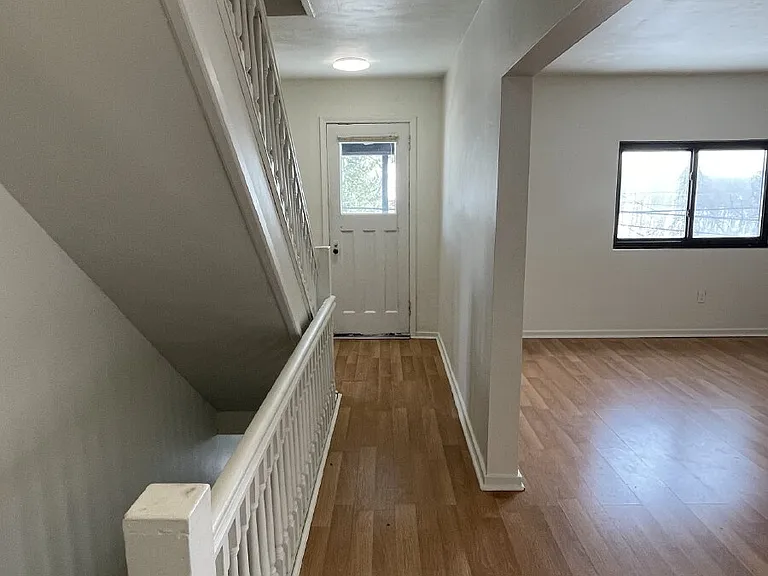 319 N Balph Ave — Photo 60