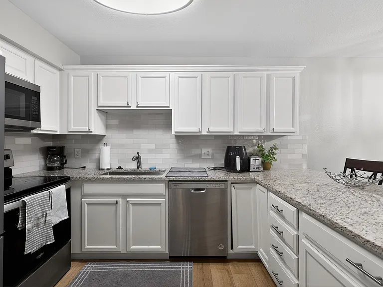 13085 W Cedar Dr — Photo 9