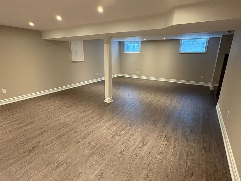 166 Newton St — Photo 15