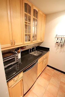 Rented by Nest Seekers International | media 9