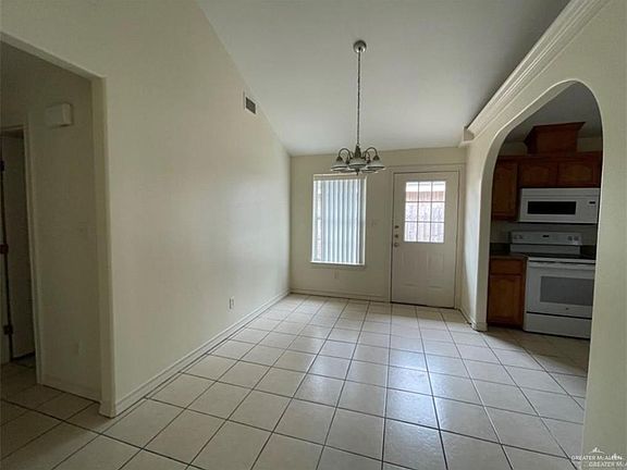 5th image of 1914 Bahamas Dr APT 4