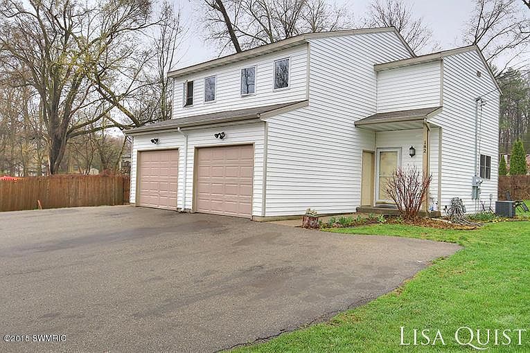1st image of 182 Lamoreaux Dr NW
