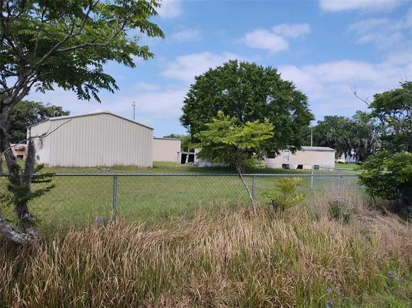 5453 Smith Ryals Rd, Plant City, FL 33567