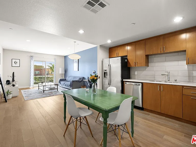 13337 Beach Ave #406 — Photo 7
