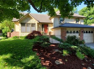 12715 W 101st St, Lenexa, KS 66215