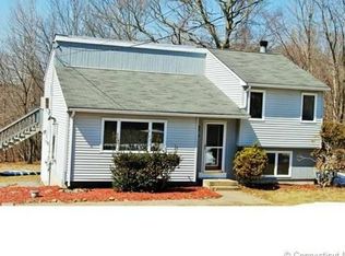 196 Forest Rd, Mansfield, CT 06268